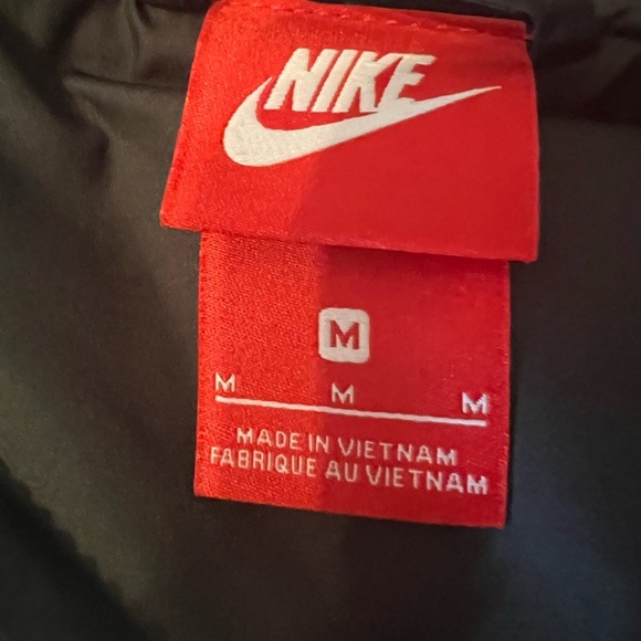 Nike Black and White Windbreaker with Full-Length Zipper - Picture 6 of 6